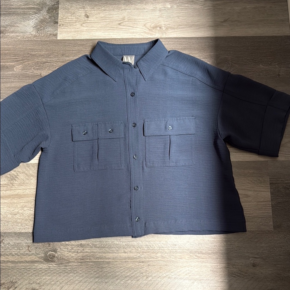WORTHINGTON CROPPED POCKET BLOUSE!